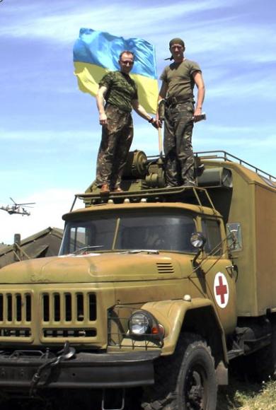 Травмованих у зоні АТО хмельницькі медики лікують і в госпіталях, і в польових умовах на сайті vsim.ua Травмованих у зоні АТО хмельницькі медики лікують і в госпіталях, і в польових умовах, фото №4 на сайті vsim.ua