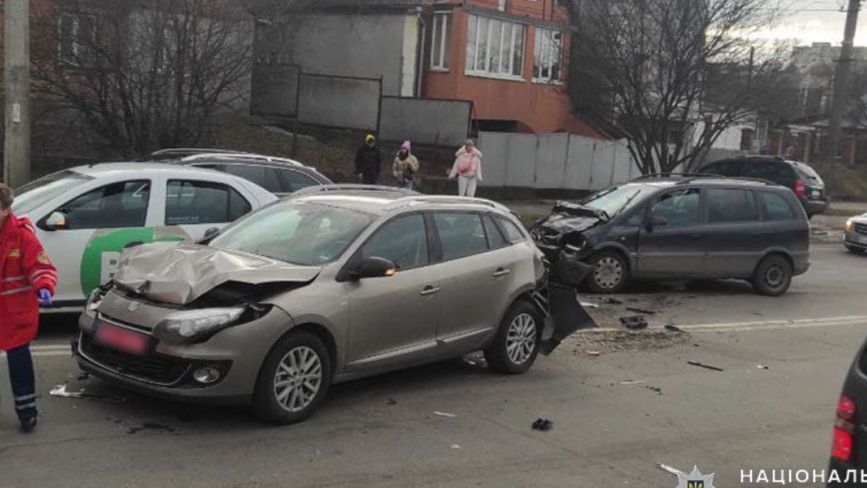ДТП на Львівському: через п’яного хмельничанина зіткнулися 5 автомобілів