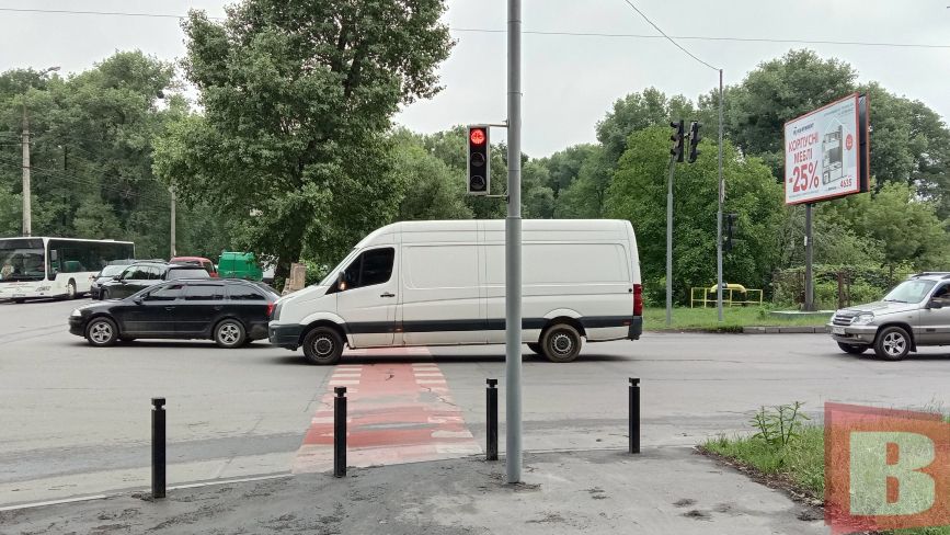 Світлофор для велосипедистів з’явився у Хмельницькому (ВИПРАВЛЕНО)