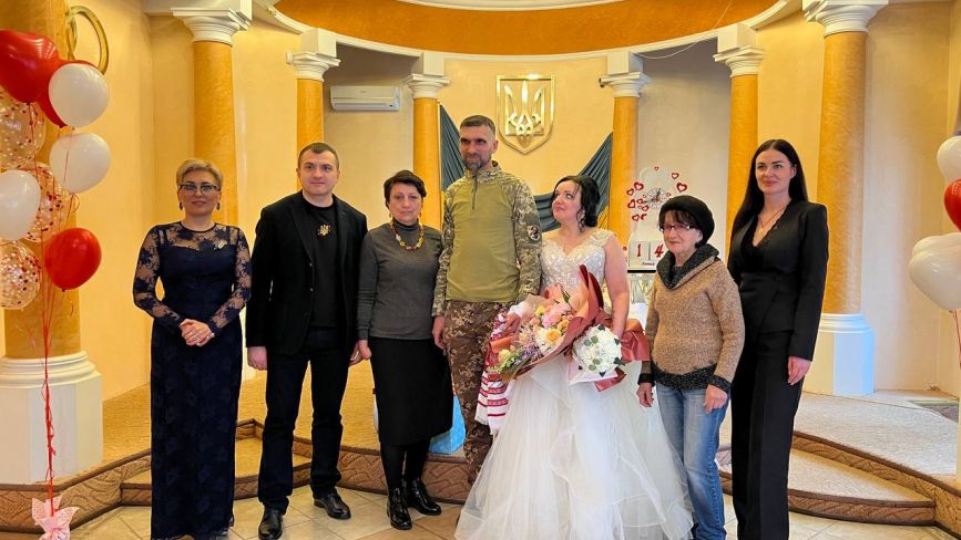 В День закоханих у Хмельницькому одружилося 15 пар