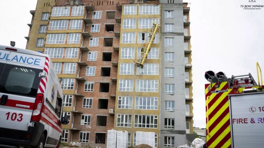 На будівництві в Дубовому обірвалася люлька з працівниками: продовження історії