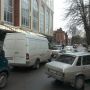 Фото дня: через непрацюючий світлофор по Грушевського великий затор