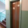 У багатоповерхівках Кам'янця зупинили 90 небезпечних ліфтів