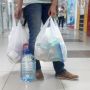 "Кульочки" поза законом: в Україні заборонять пластикові пакети