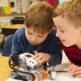 Хмельницьких школярів навчатимуть збирати роботів