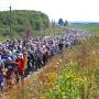 Тисячі паломників з Хмельниччині йдуть у Почаїв. Де їм заборонили зупинятись