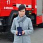 На Хмельниччині нагородили жінку за те, що врятувала двох дітей з пожежі