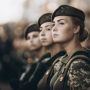 Українки від 18 до 60 повинні ставати на військовий облік: розширили перелік спеціальностей