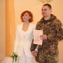 У Хмельницькому одружилась пара військових