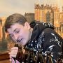 Хмельничанин встановив рекорд України, відкриваючи пляшки зубами за донати