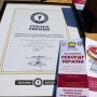 Хмельницькі школярі встановили рекорд України, готуючи борщ (ФОТО)