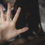 Жителя Хмельниччини засудили за зґвалтування 14-річної падчерки
