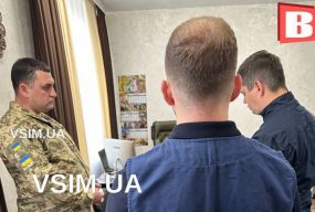 Затримали проректора Хмельницької прикордонної академії: будував дім руками підлеглих