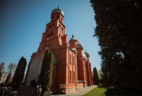 Релігійний скандал на Хмельниччині: УПЦ (МП) звинувачує ПЦУ і поліцію у «захопленні» храму