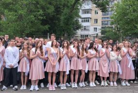 Рейтинг навчальних закладів Хмельницького за відзнаками випускників (ІНФОГРАФІКА)