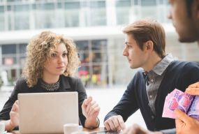 Вакансії у Хмельницькому: яку роботу і оплату пропонують жінкам і чоловікам