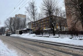 Чому Хмельницький не скрізь почистили від снігу? Пояснення комунальників