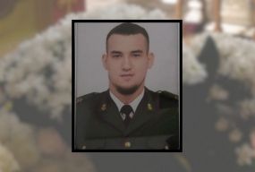 «Не встиг одружитися»: Хмельницький попрощався з військовим і спортсменом Денисом Мостовим