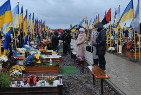 У Хмельницькому попрощаються з двома загиблими військовими: Федором Мартинюком та Віктором Нідерманом