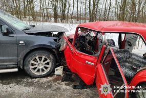 Двоє загиблих і пʼятеро травмованих: деталі ДТП на Хмельниччині