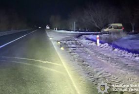 На Хмельниччині автівка збила 17-річного хлопця: його госпіталізували