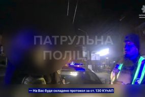 У Хмельницькому під час комендантської зупинили пʼяну водійку