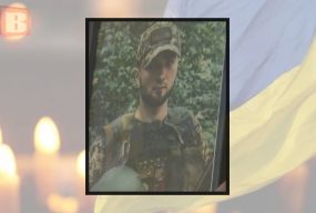 У Хмельницькому попрощалися з 22-річним військовим Вадимом Дроздовим