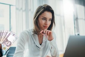 Менеджер, швачка та водій. Де у Хмельницькому пропонують від 30 тисяч зарплати