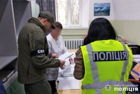 Майор медслужби з авто за 1,4 мільйона отримала штраф за корупцію