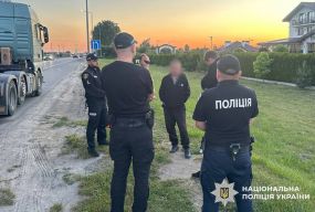 На Хмельниччині далекобійник намагався зґвалтувати 13-річну дівчину, — поліція