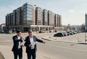 Колишній Слуга народу і діючий депутат міськради купують земельні ділянки у Хмельницькому