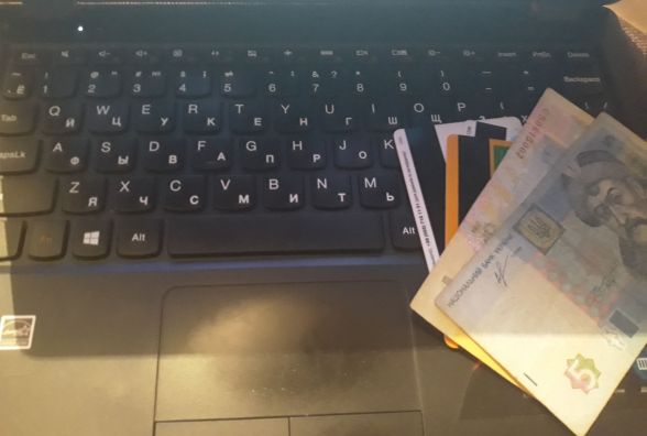 "Гроші на вітер": за добу двоє хмельничан потрапили на гачок інтернет-шахраїв