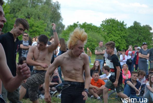 "Rock&Buh" у соцмережах. Хмельничани діляться враженнями, виставляють фото і відео
