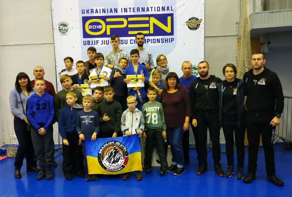 Одразу 6 нагород здобули хмельничани на чемпіонаті України з бразильського джиу-джитсу