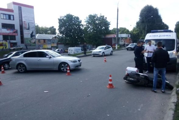 На Старокостянтинівському шосе в ДТП постраждав 18-річний хлопець