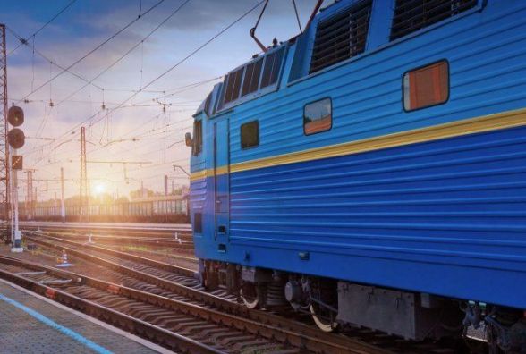 На кінець жовтня Укрзалізниця призначила додаткові потяги через Хмельницький