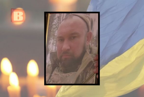 Працював у військкоматі і загинув на Запоріжжі: хмельничани попрощались із Дмитром Дікаревим