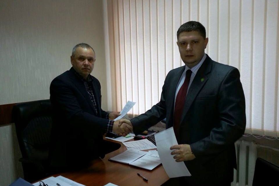 Через нового керівника Держпродспоживслужби Хмельниччини посварилися громадські активісти