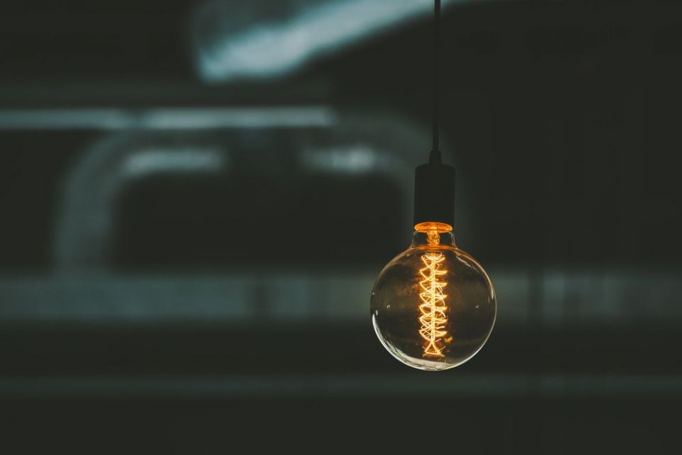 На яких вулицях Хмельницького відключать світло 1 жовтня