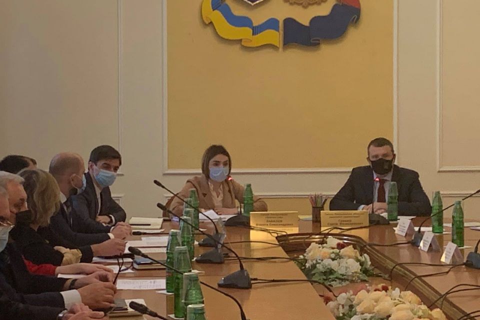 Конструктивний діалог та ефективний тандем обласної ради та облдержадміністрації – запорука розвитку громад та добробуту населення (пресслужба Віолети Лабазюк)