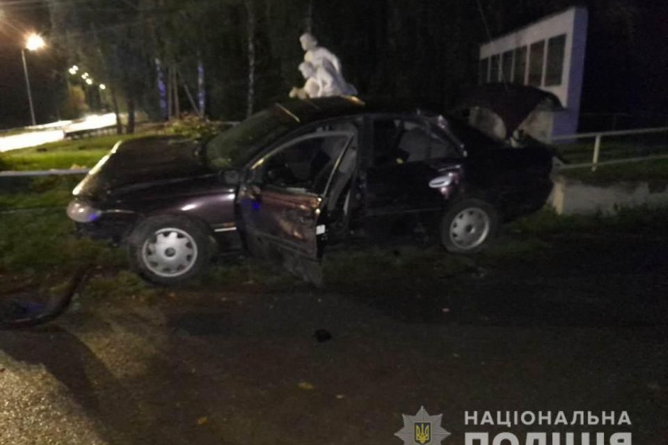 “На швидкості в 150 зніс наших синів на тротуарі”: шепетівчанин під наркотиками вбив двох юнаків у ДТП