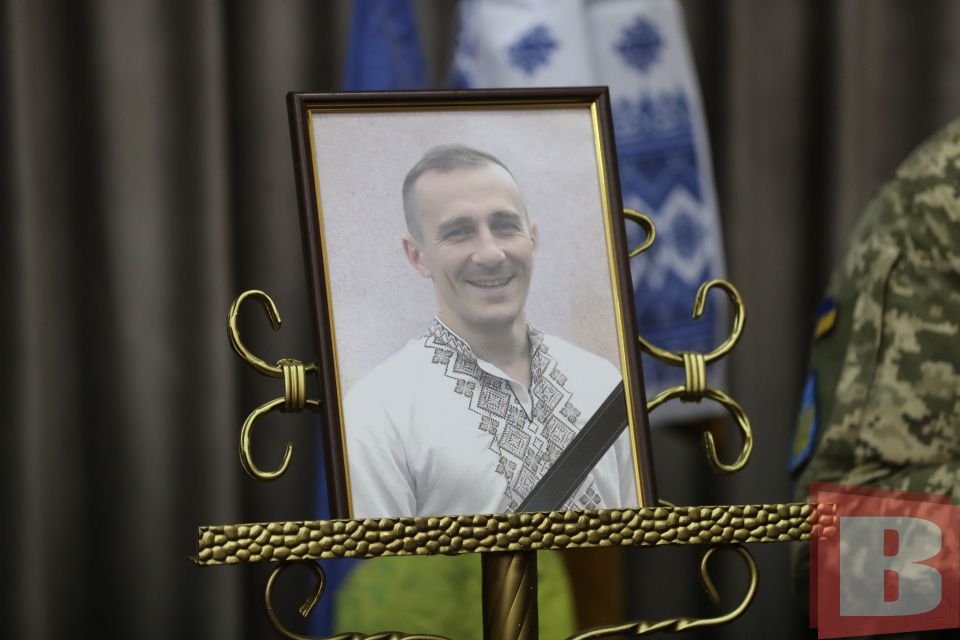 Порядна та розумна людина. Хмельничани попрощалися з загиблим військовим Костянтином Мочульським