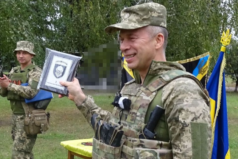Головнокомандувач ЗСУ нагородив хмельницьких танкістів (ФОТО)