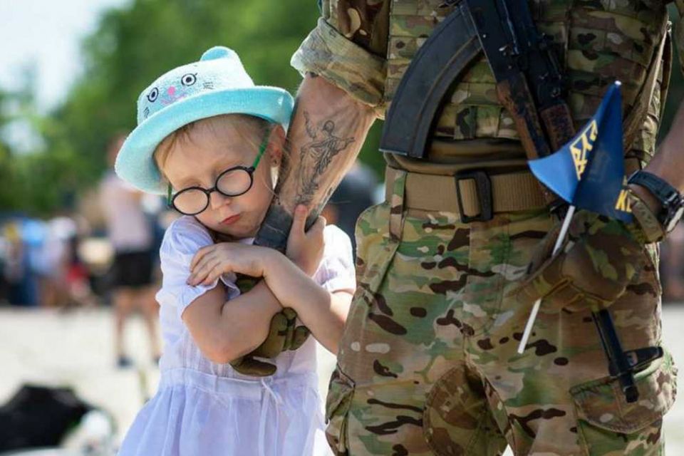 Демобілізація при народженні дитини: нардепи ухвалили новий закон