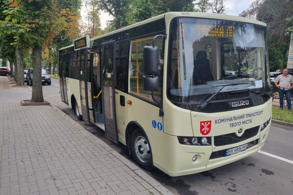 У Хмельницькому зникають малі маршрутки. Чим їх замінять