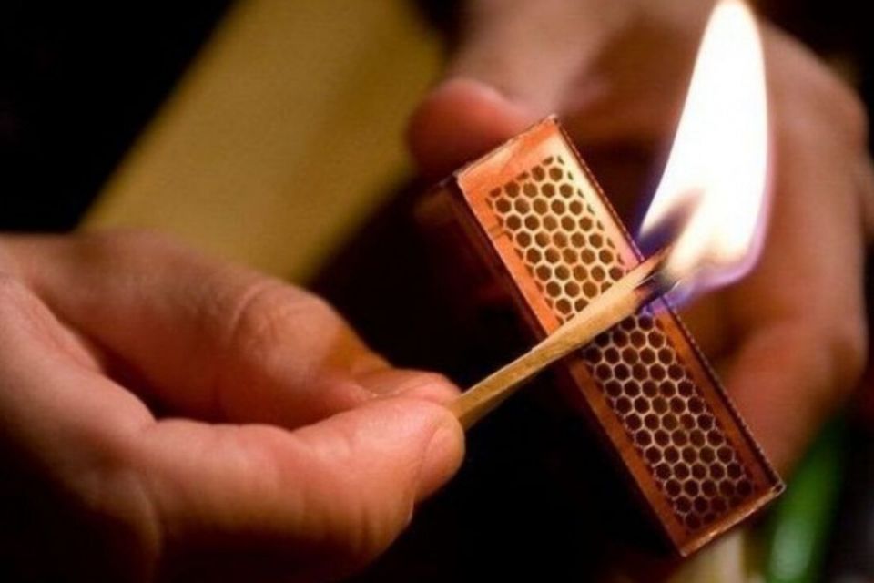 На Хмельниччині чоловік підпалив хату, щоб помститися колишній
