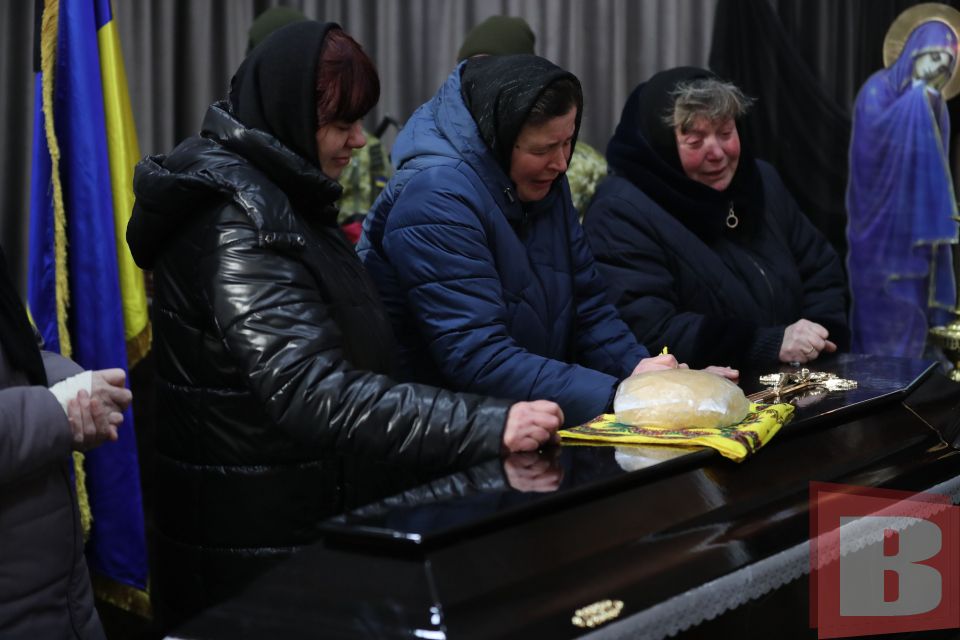 Добрий та працьовитий. У Хмельницькому попрощалися з військовим Петром Чубаєм