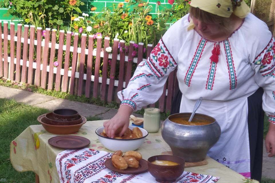 Оригінальні рецепти борщу, який взялися популяризувати на Хмельниччині