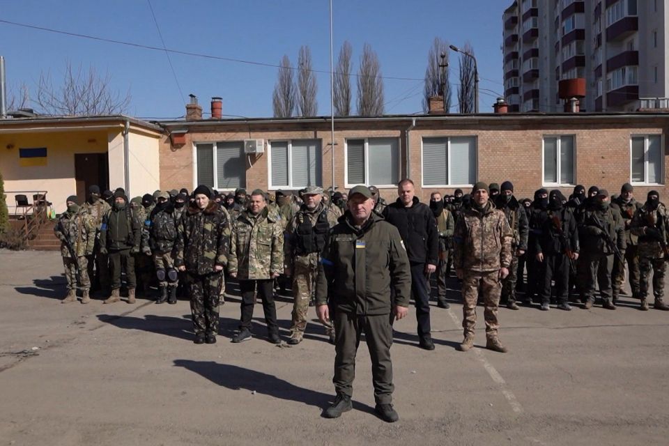 Авангардівці облаштували бомбосховище в одній із шкіл на Хмельниччині