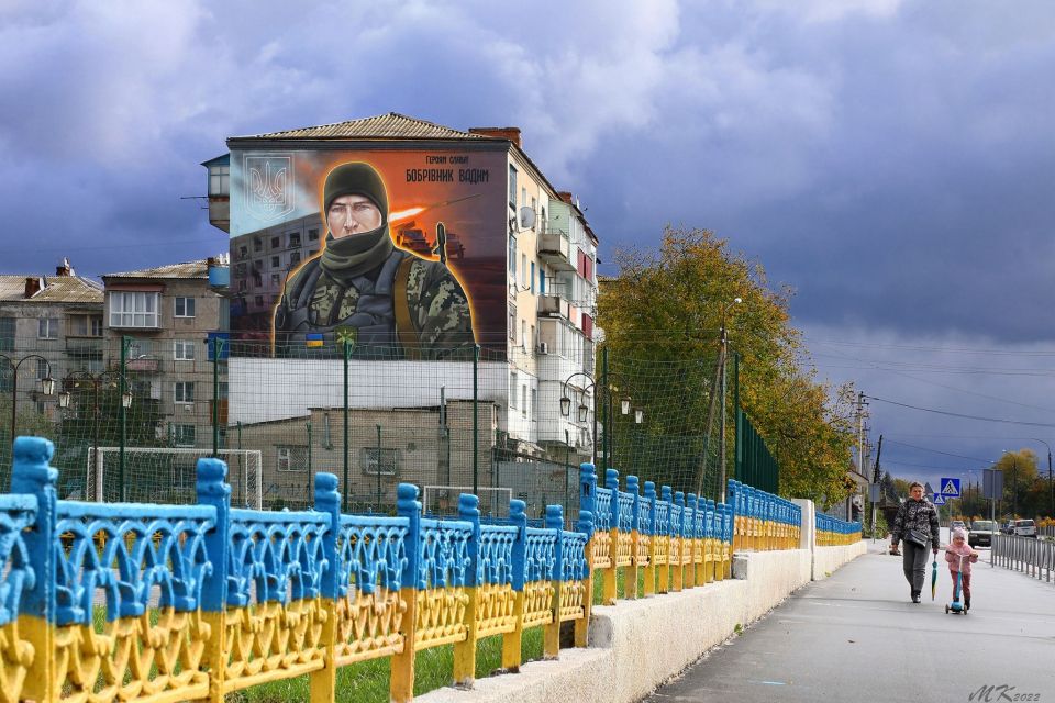 На Хмельниччині загиблого Героя увіковічнили на муралі (ВІДЕО)